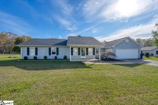 102 Stoneledge Drive, Woodruff, SC 29388