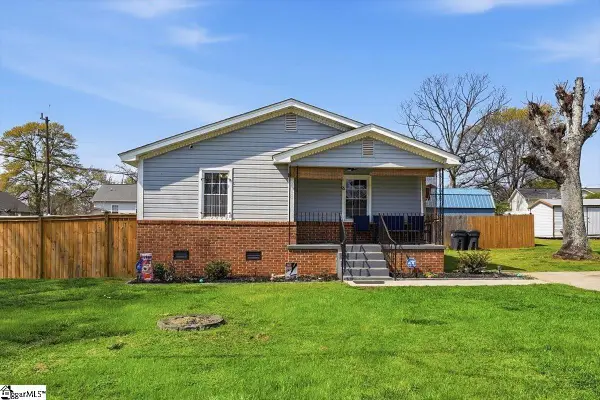 16 Carver Street, Greenville, SC 29611