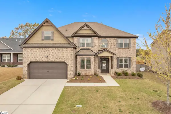 200 Greengate Way, Simpsonville, SC 29681