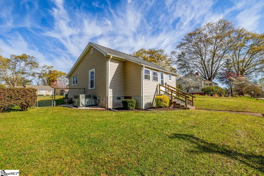 17 D Street, Inman, SC 29349 - #3