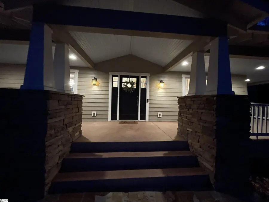 512 Hillpine Drive, Simpsonville, SC 29681 - #2