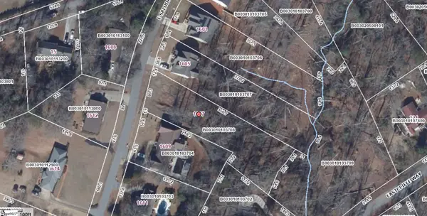 1607 E Saluda Lake Road, Greenville, SC 29611