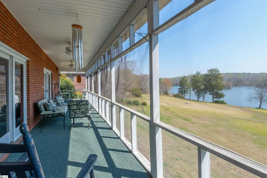 102 E Peninsula Drive, Laurens, SC 29360 - #3