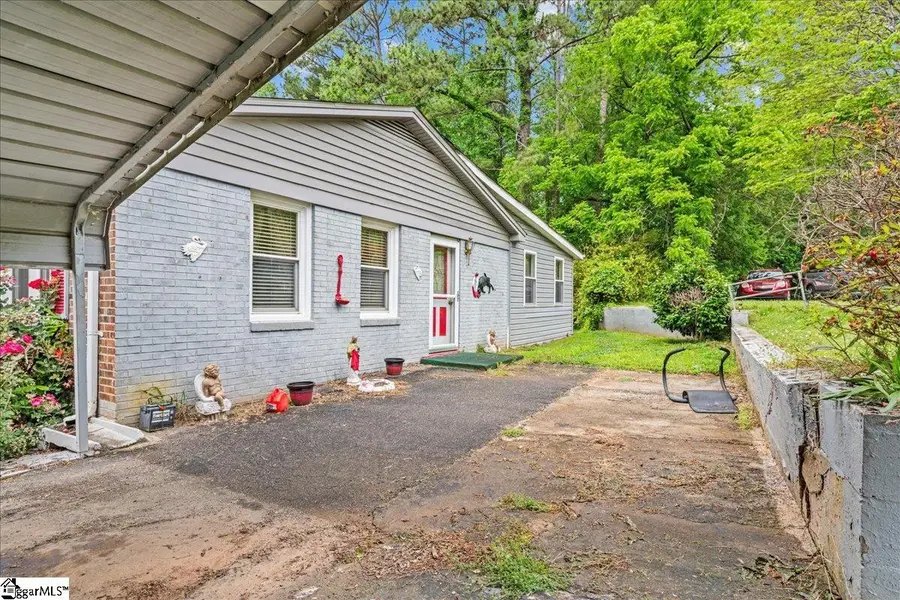 202 Vermont Drive, Gaffney, SC 29341 - #3