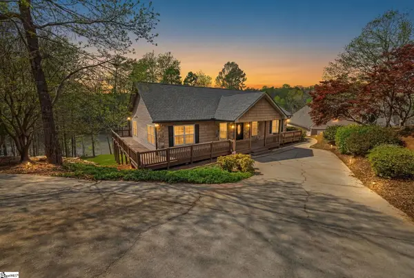 143 W Waters Edge Lane, West Union, SC 29696