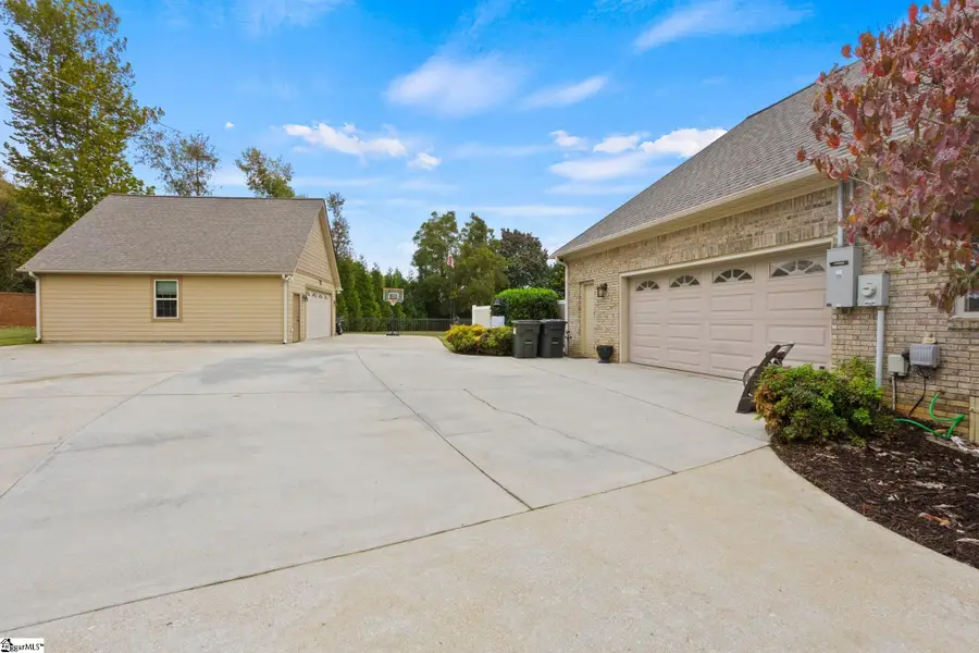 409 Wickham Way, Boiling Springs, SC 29316 - #3