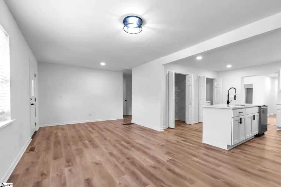 4 Easy Street, Taylors, SC 29687 - #2