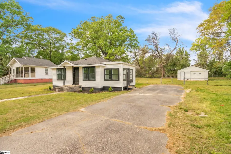 470 W Hayne Street, Woodruff, SC 29388 - #2