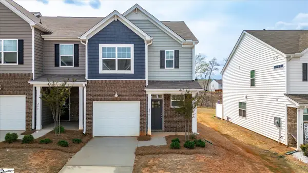 299 E Compass Way, Easley, SC 29640