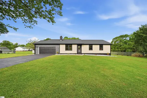 305 Palmer Court, Inman, SC 29349