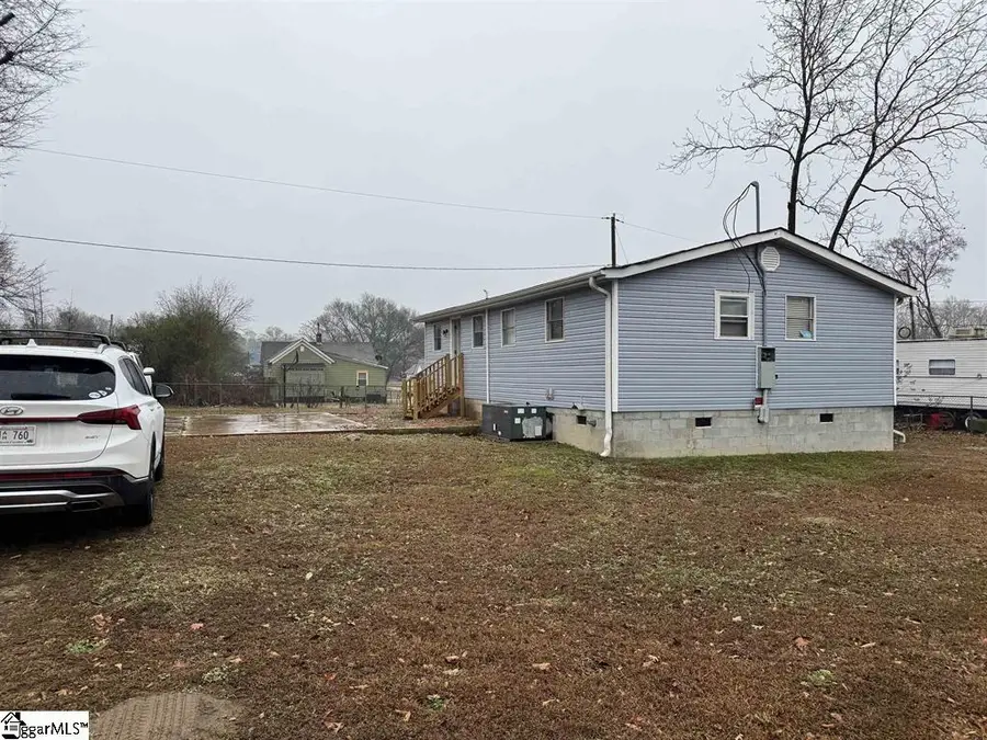 22 Stevens Street, Laurens, SC 29360 - #2