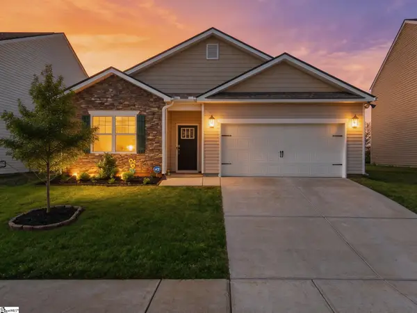 16 Oak Edge Lane, Greer, SC 29651