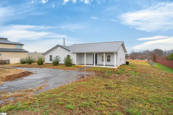 583 Berry Road, Boiling Springs, SC 29316