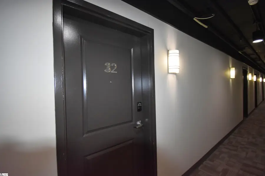 100 E Washington Street #Apt 32, Greenville, SC 29601 - #2