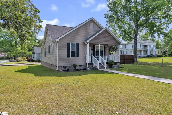 401 S Broad Street, Clinton, SC 29325