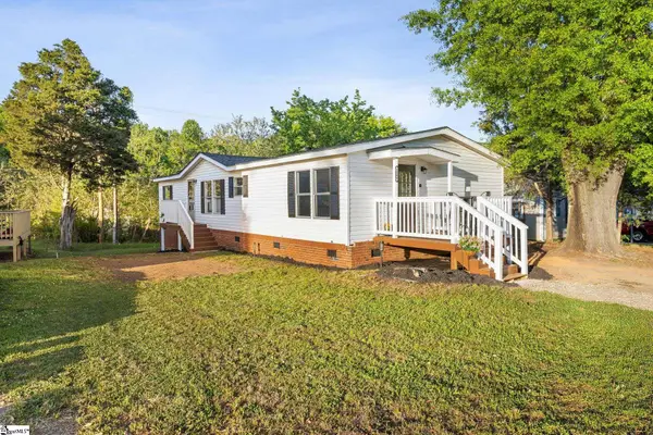 1599 Main Street, Wellford, SC 29385