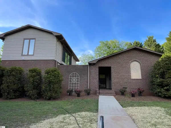 17 Runnymede Road, Greenville, SC 29615