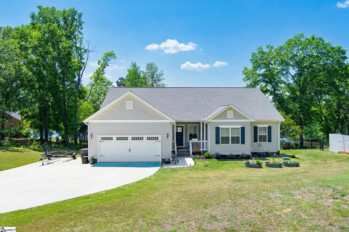 102 Indian Ridge Point, Laurens, SC 29360 - #1