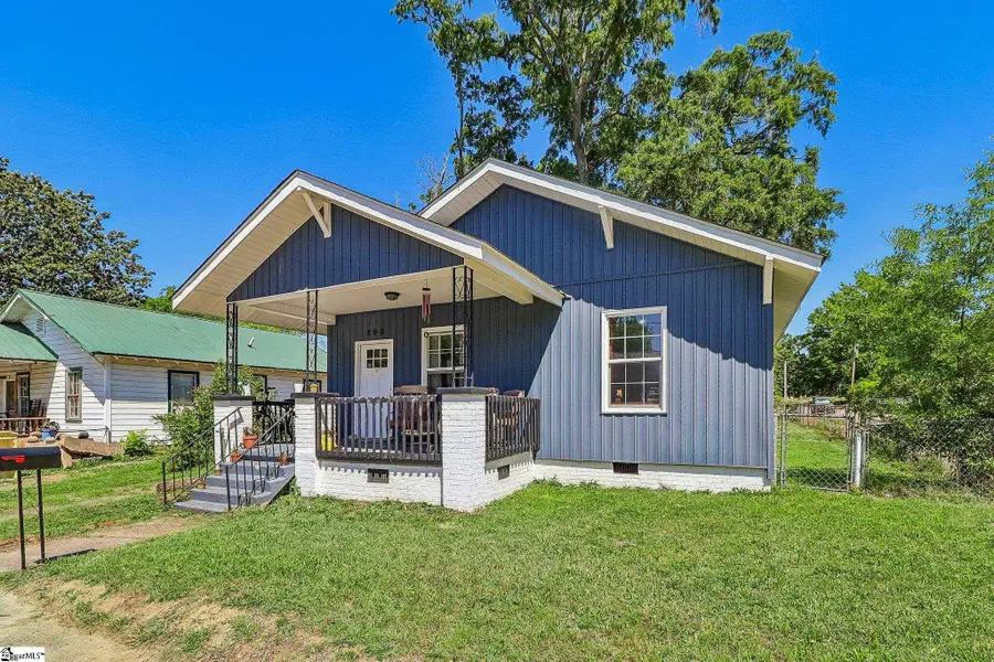 200 Jefferson Street, Clinton, SC 29325 - #3