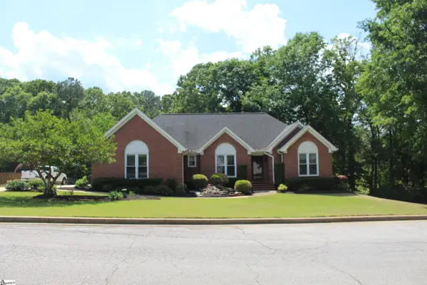 100 Camperdown Court, Easley, SC 29673