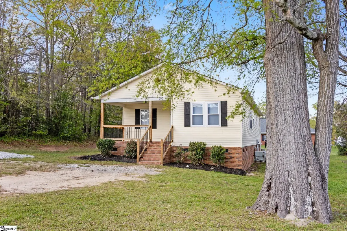 205 E Florida Street, Clinton, SC 29325 - #1