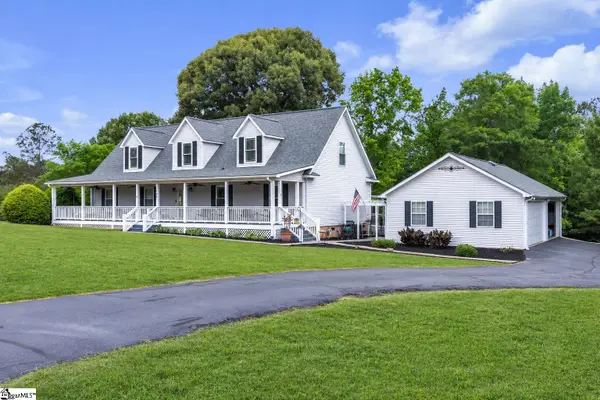 205 Stonewood Drive, Greenwood, SC 29649