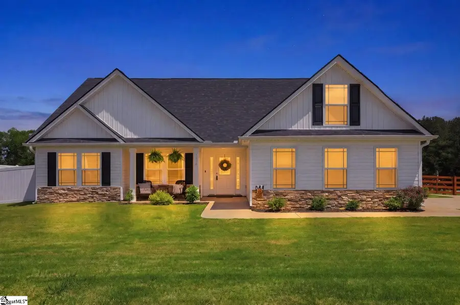 142 Peachtree Road, Boiling Springs, SC 29316 - #2
