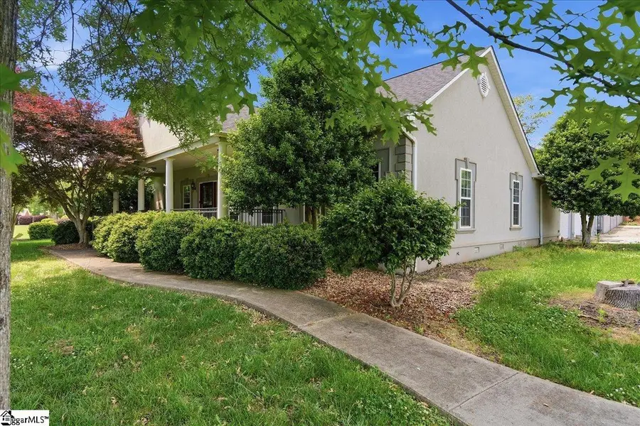212 Watersedge Drive, Boiling Springs, SC 29316 - #3