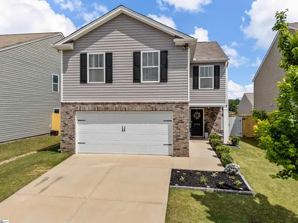 1356 Ledsham Court, Greer, SC 29651