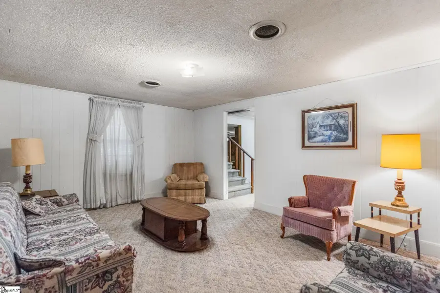 950 N Logan Street, Gaffney, SC 29341 - #2