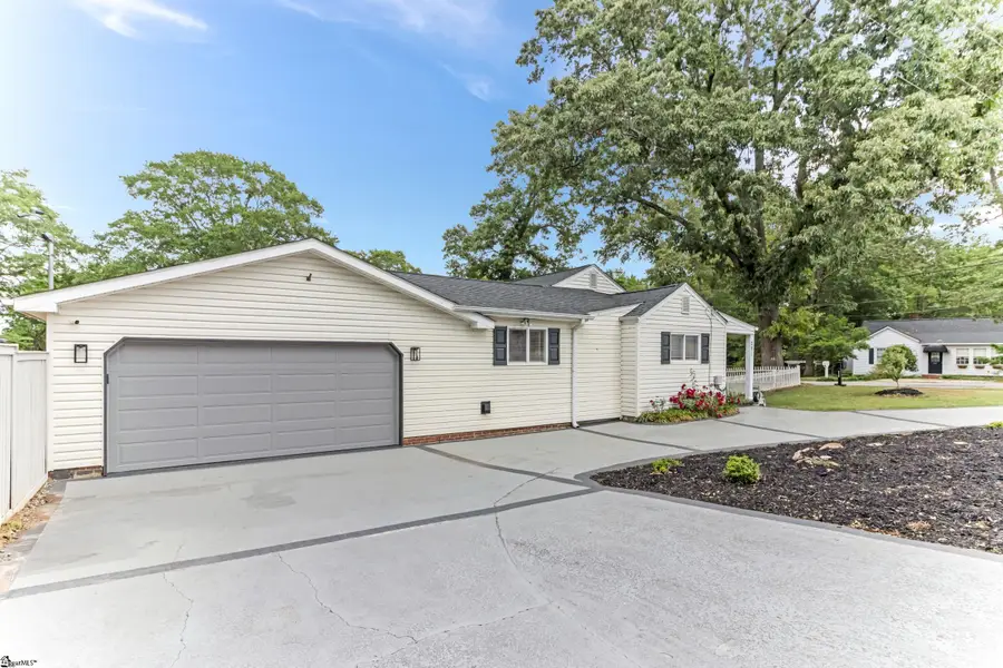 201 S Pliney Circle, Simpsonville, SC 29681 - #2