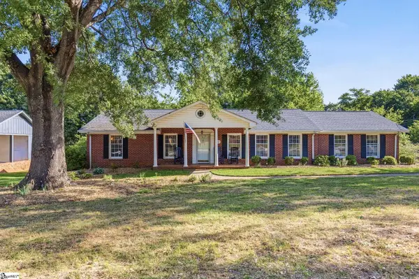 12 Spring Forest Road, Greenville, SC 29615