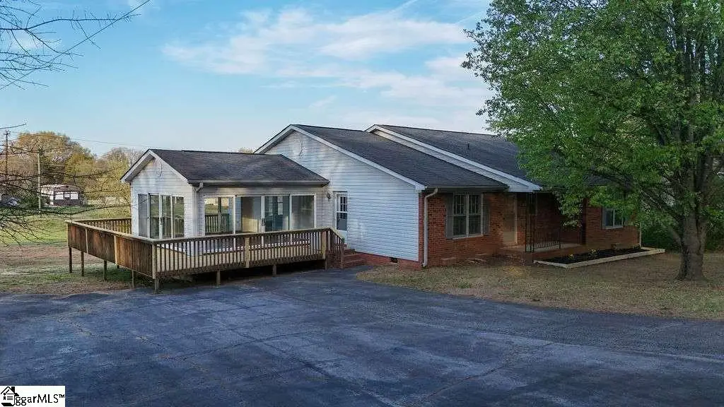 221 Lakeview Drive, Liberty, SC 29657 - #1