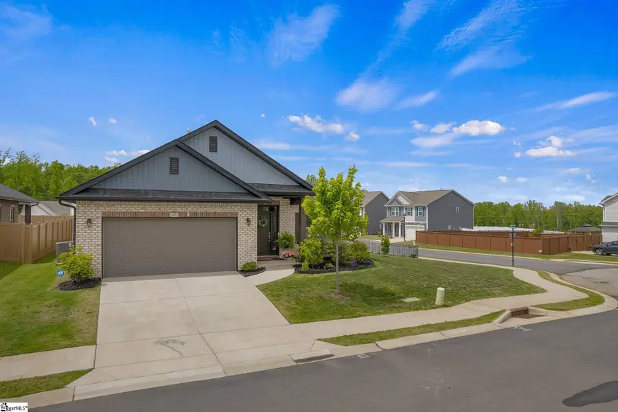 61 Woodcross Drive, Simpsonville, SC 29681 - #2