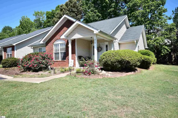 317 Woodruff Park Lane, Simpsonville, SC 29681-7269