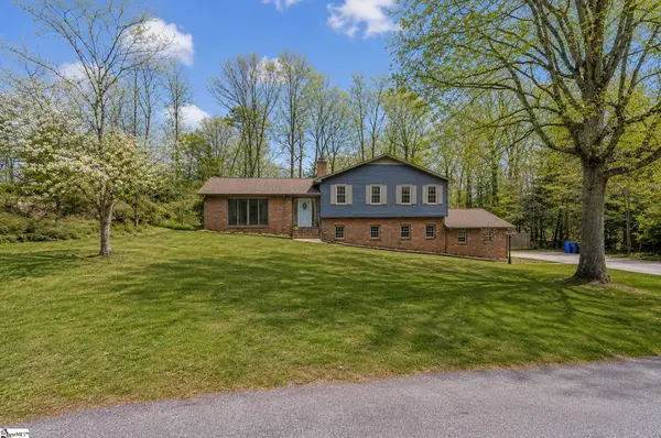 6 Devonshire Lane, Greenville, SC 29617