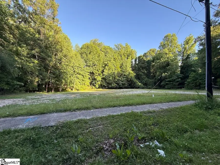 275 N Pearson Street, Woodruff, SC 29388 - #2
