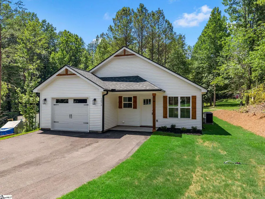 1075 E Prince Road, Landrum, SC 29356 - #3
