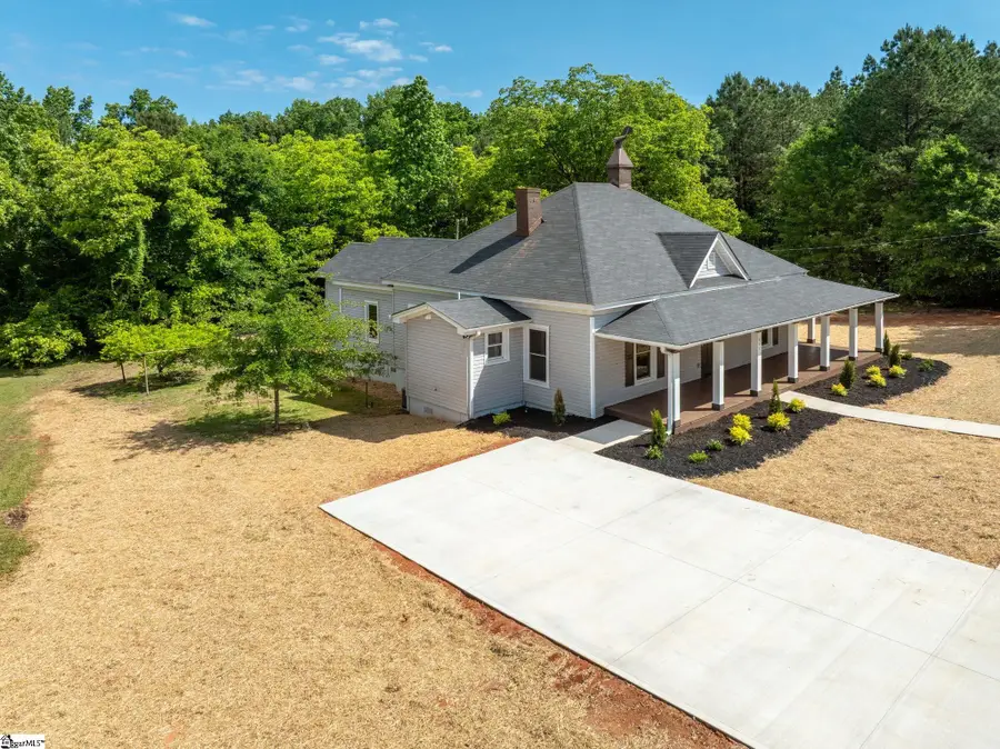 444 W Peachtree Street, Woodruff, SC 29388 - #2