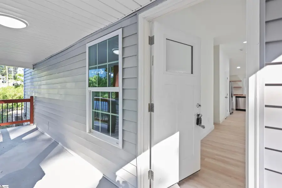 802 W Hampton Street, Laurens, SC 29360 - #2