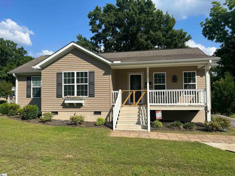 306 Shands Street, Clinton, SC 29325 - #3