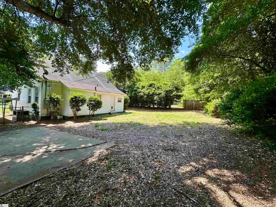 27 Wallace Street, Greenville, SC 29605 - #3