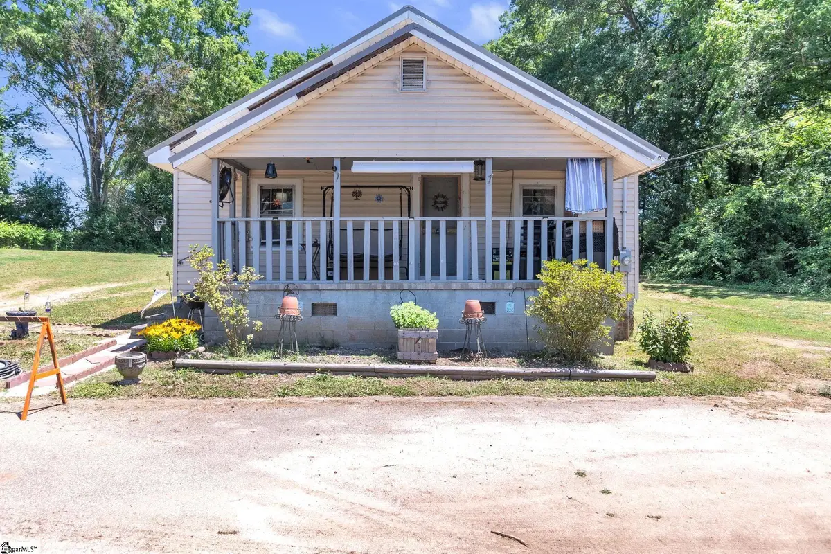 18 Gossett Street, Laurens, SC 29360 - #1