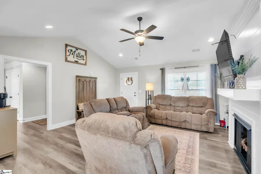 437 Cherokee Creek Road, Gaffney, SC 29341 - #3