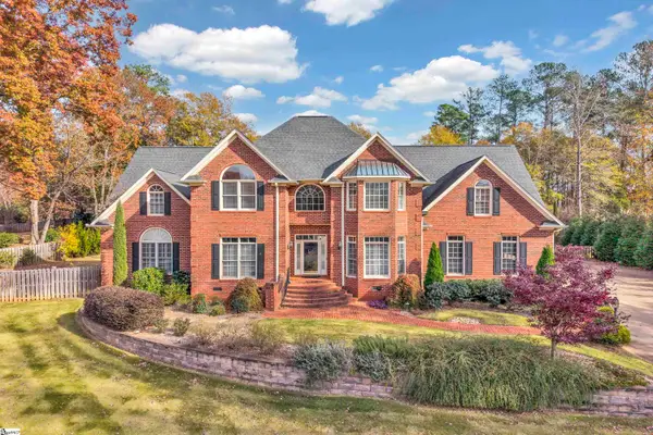 111 W Woodglen Road, Spartanburg, SC 29301