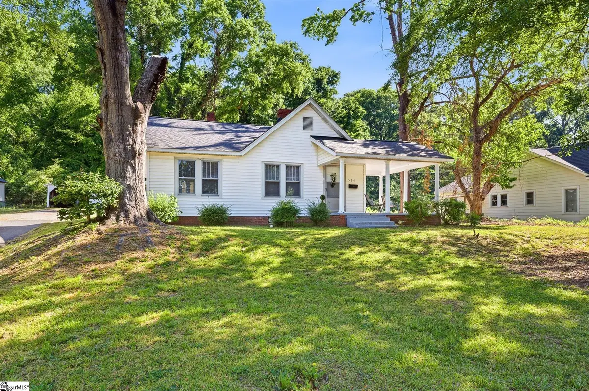 524 Church Street, Laurens, SC 29360 - #1