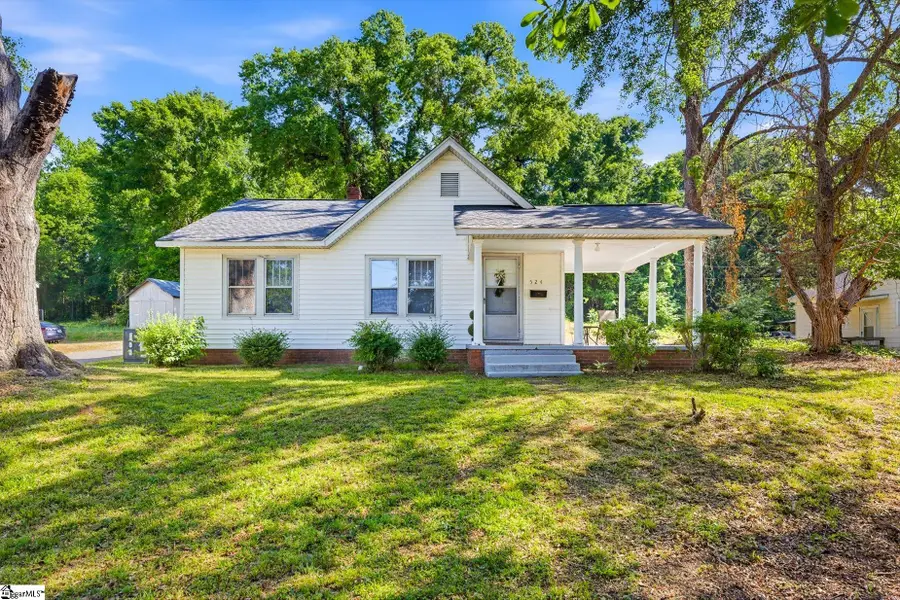 524 Church Street, Laurens, SC 29360 - #3