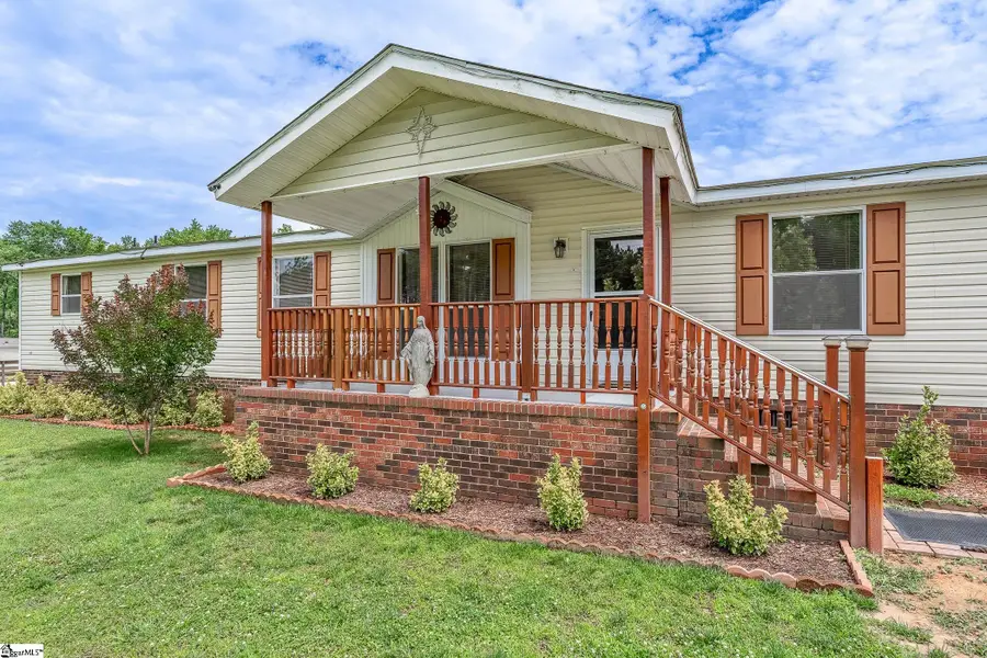 115 L C Drive, Laurens, SC 29360 - #2