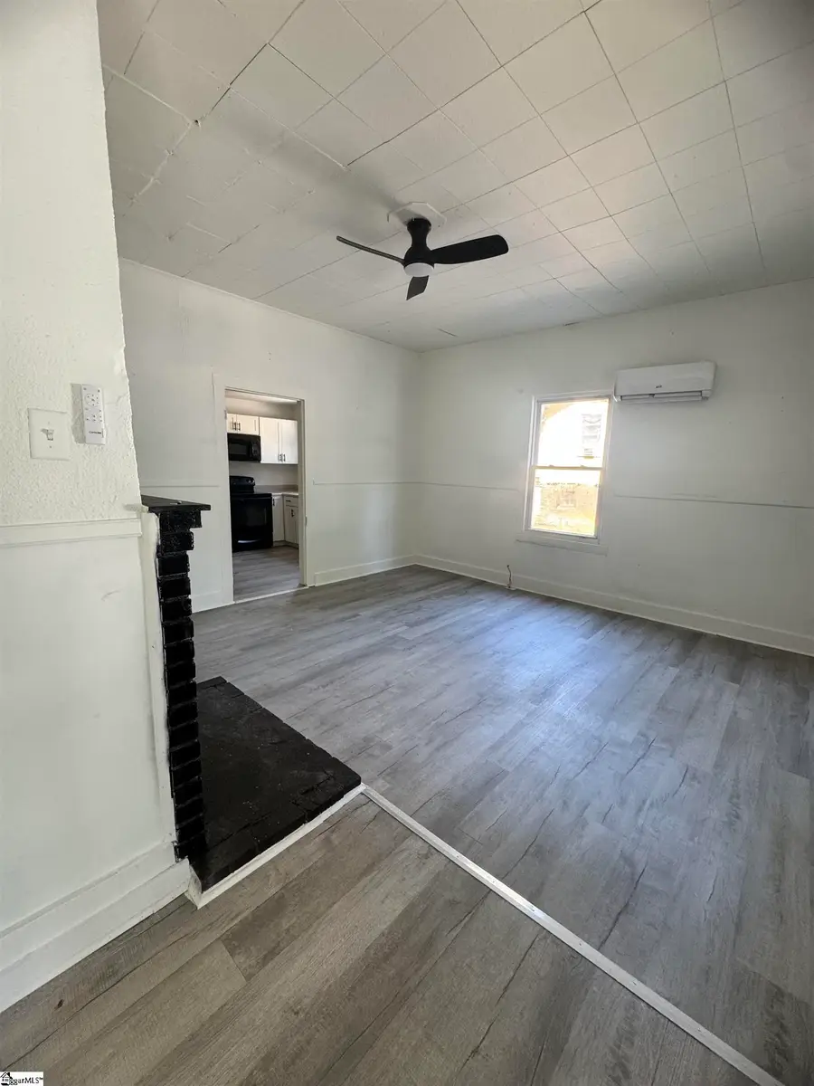 6 Riverside Street, Laurens, SC 29360 - #2