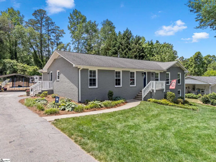 108 Churchill Avenue, Greer, SC 29651 - #2
